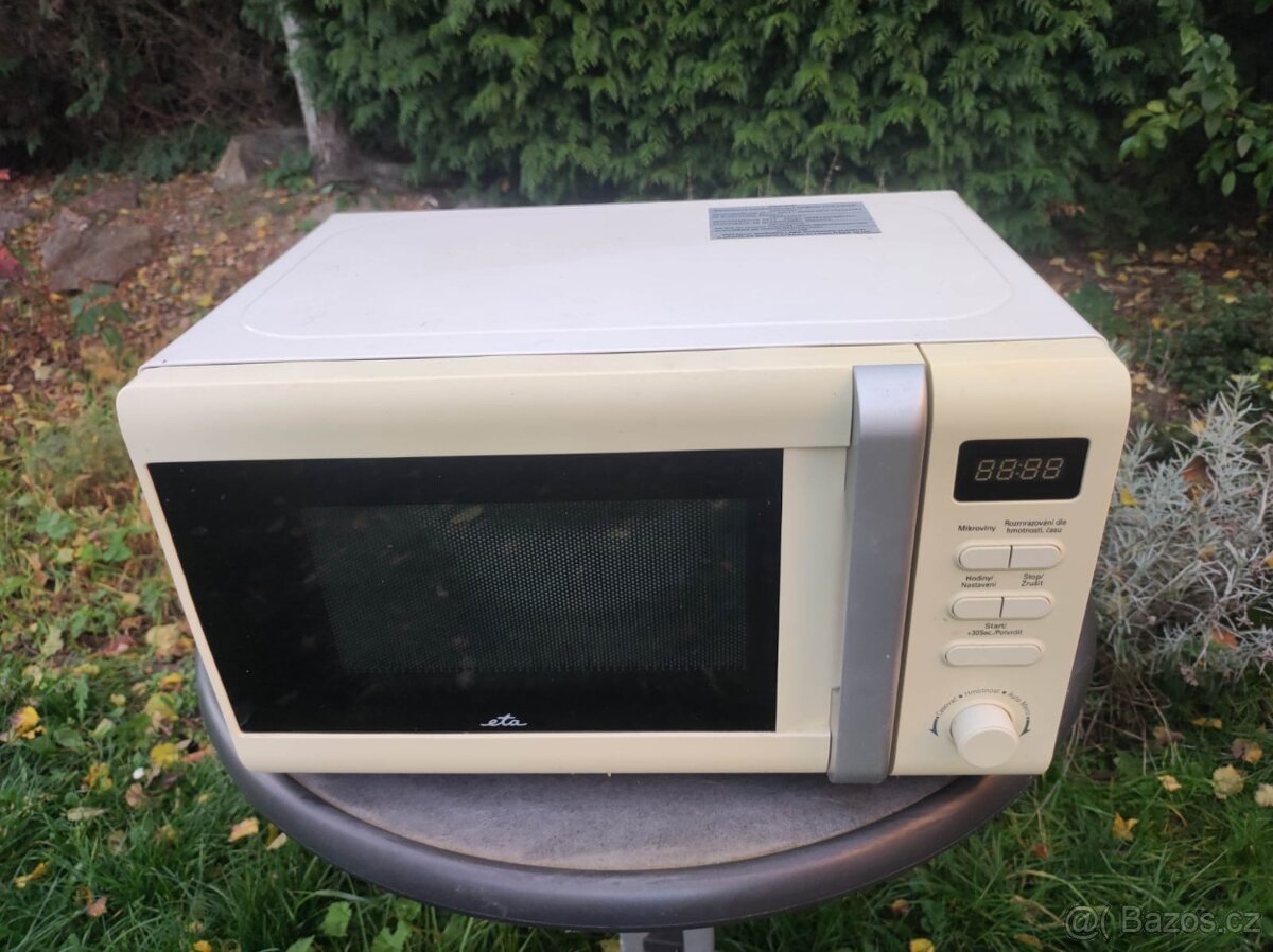 Mikrovlnná trouba ETA