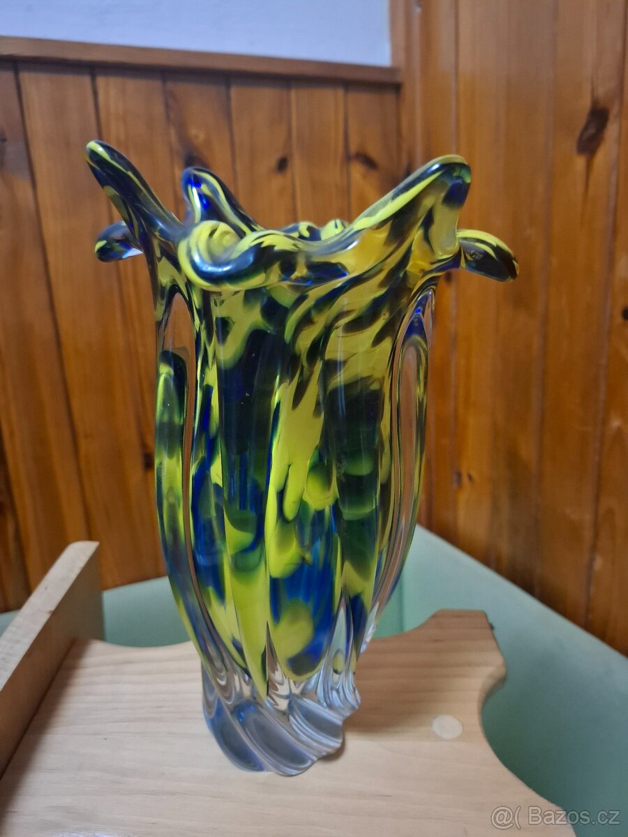Váza hutní sklo