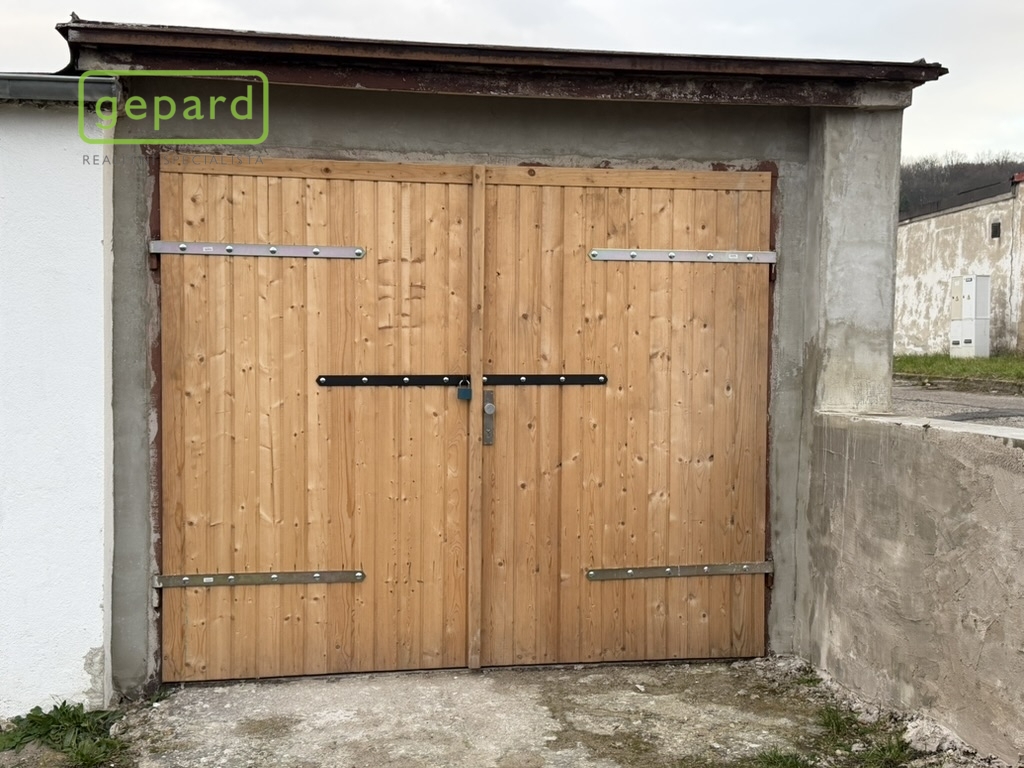 Garáž, Bratislavská ev. č. 541, Teplice - Řetenice