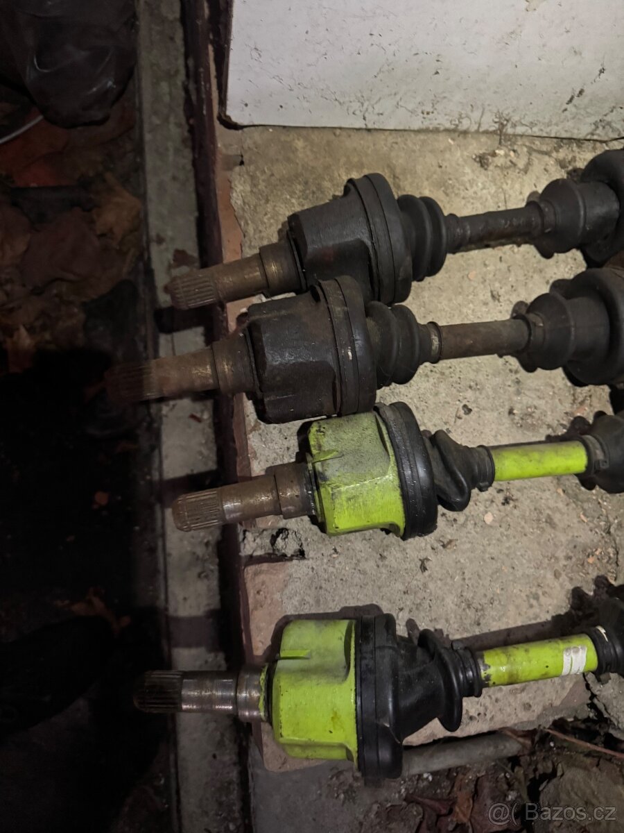 Poloosy Škoda 130,136 Rapid