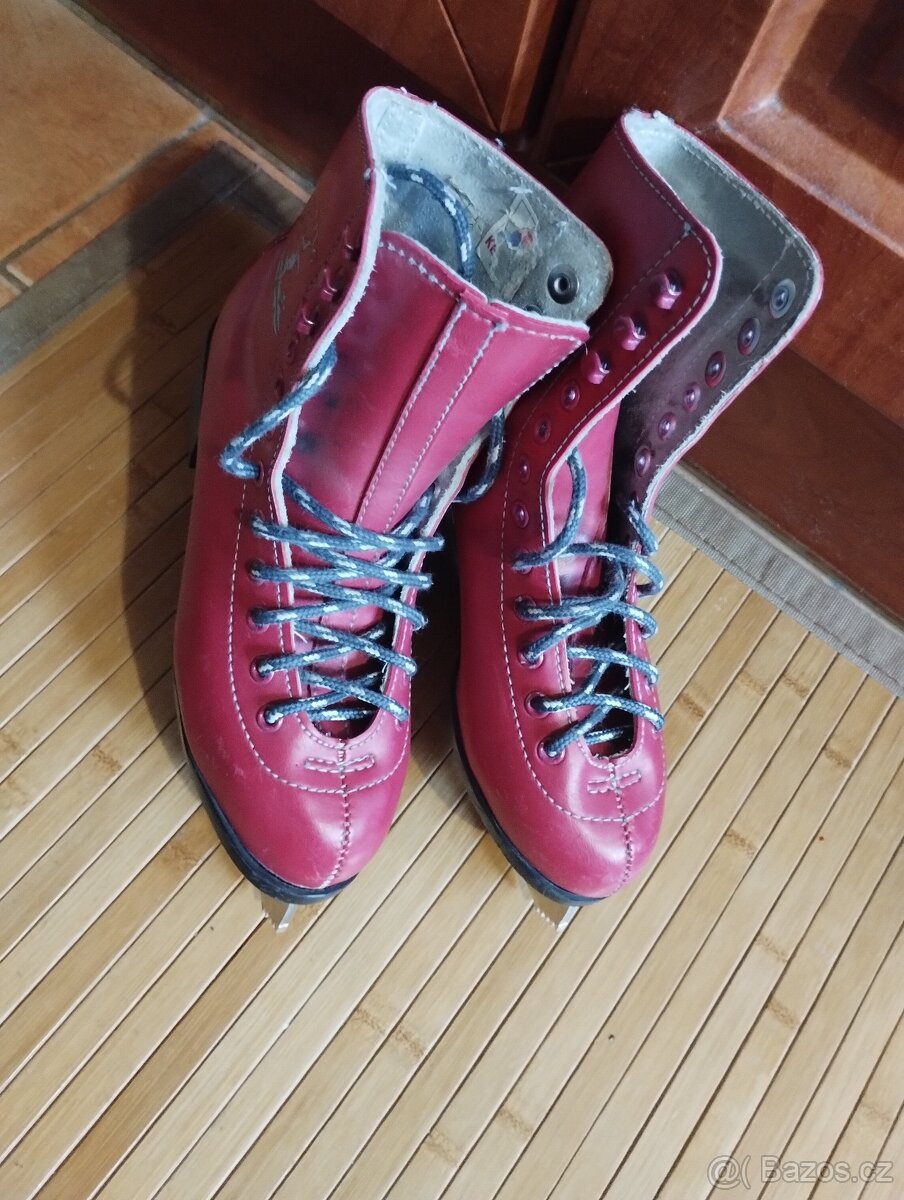 Dívčí brusle vel.34