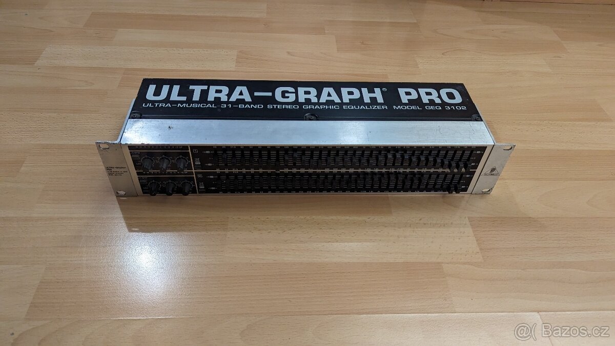 Grafický ekvalizér Behringer Ultra-Graph Pro GEQ3102