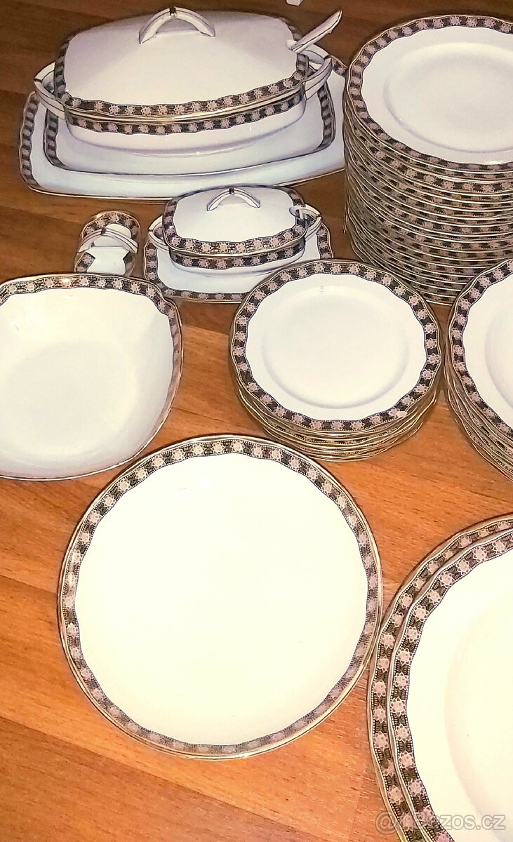 Jídelní porcelánový servis