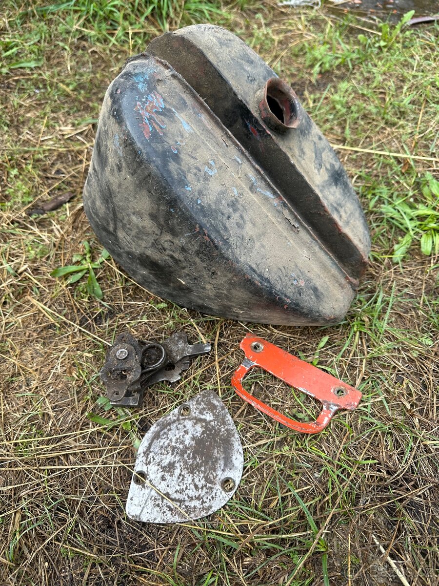 Konvolut Jawa pionýr