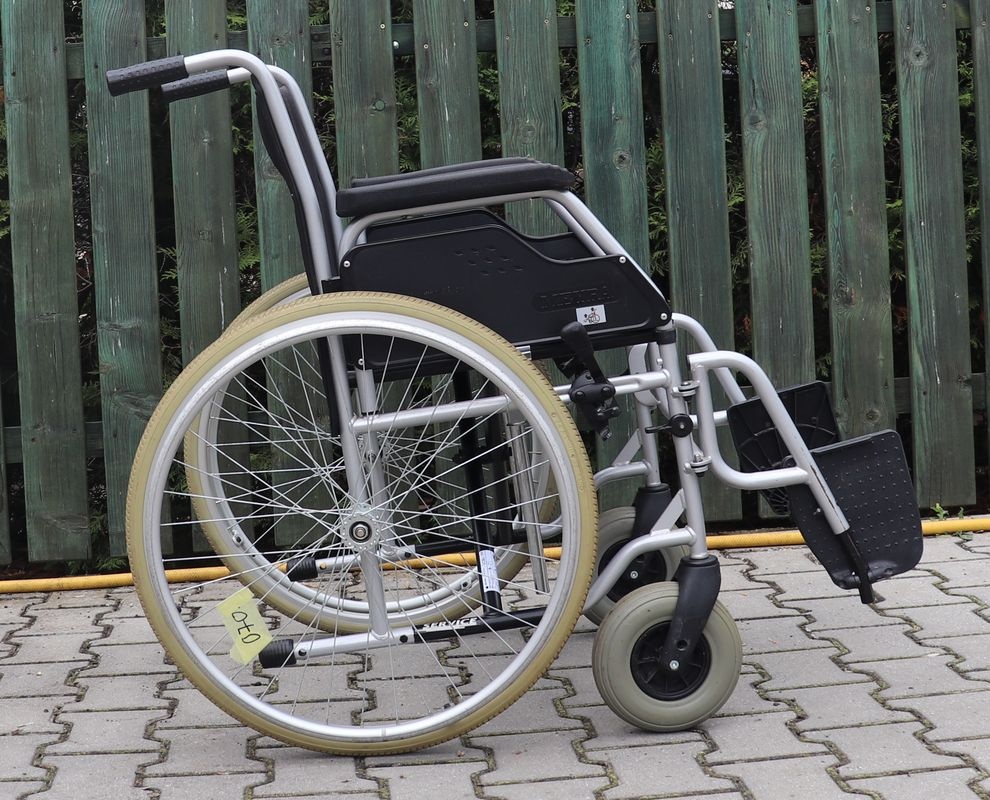 070- Mechanický invalidní vozík Meyra.