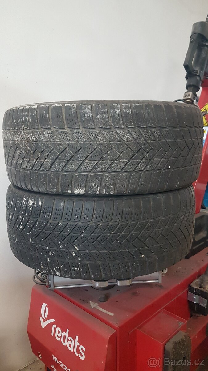 Zimni pneu 235/45R18