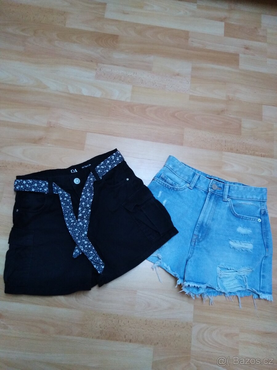 Dívčí kraťasy vel.152