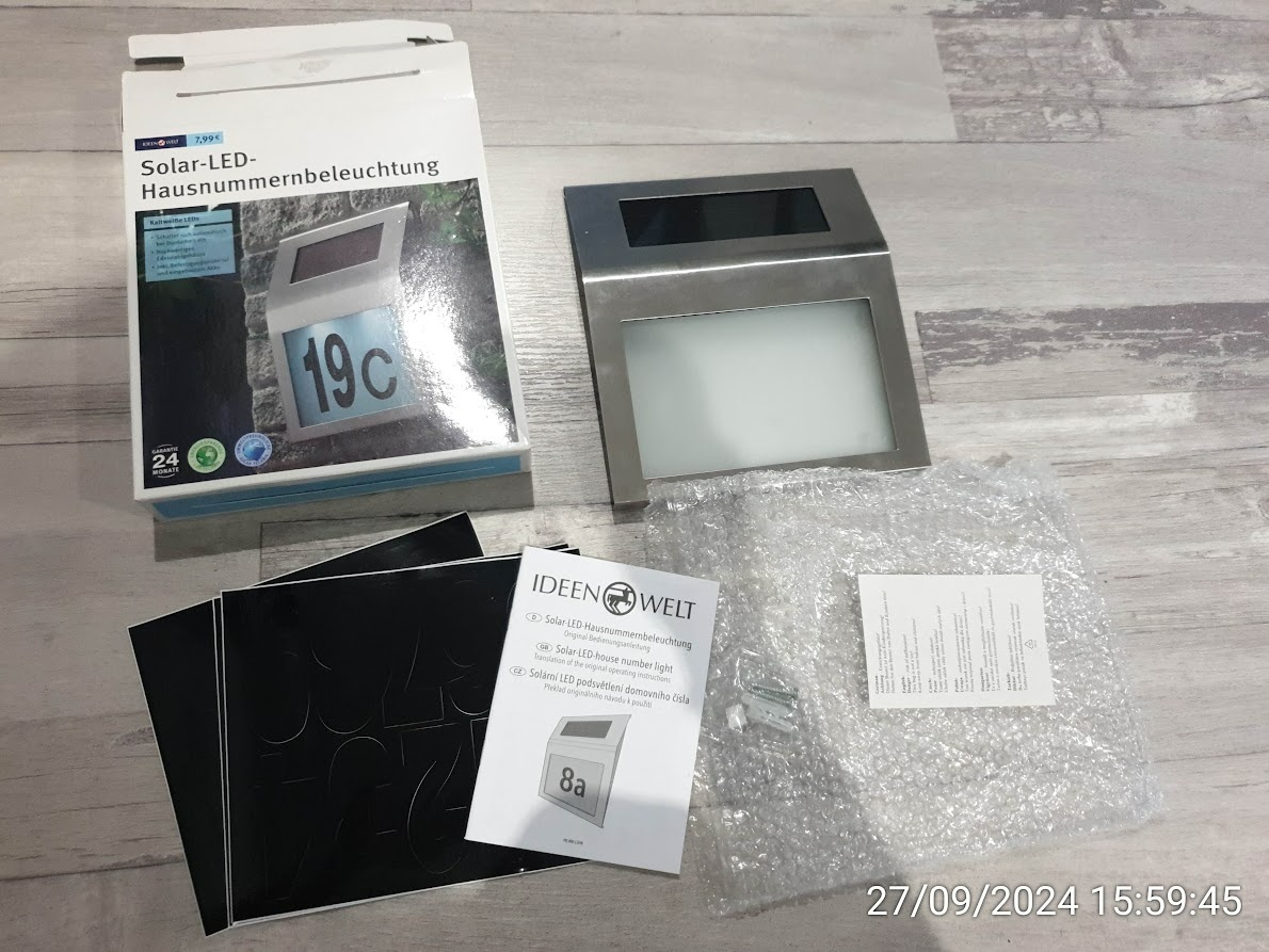 Solární LED podosvětlení domovního čísla