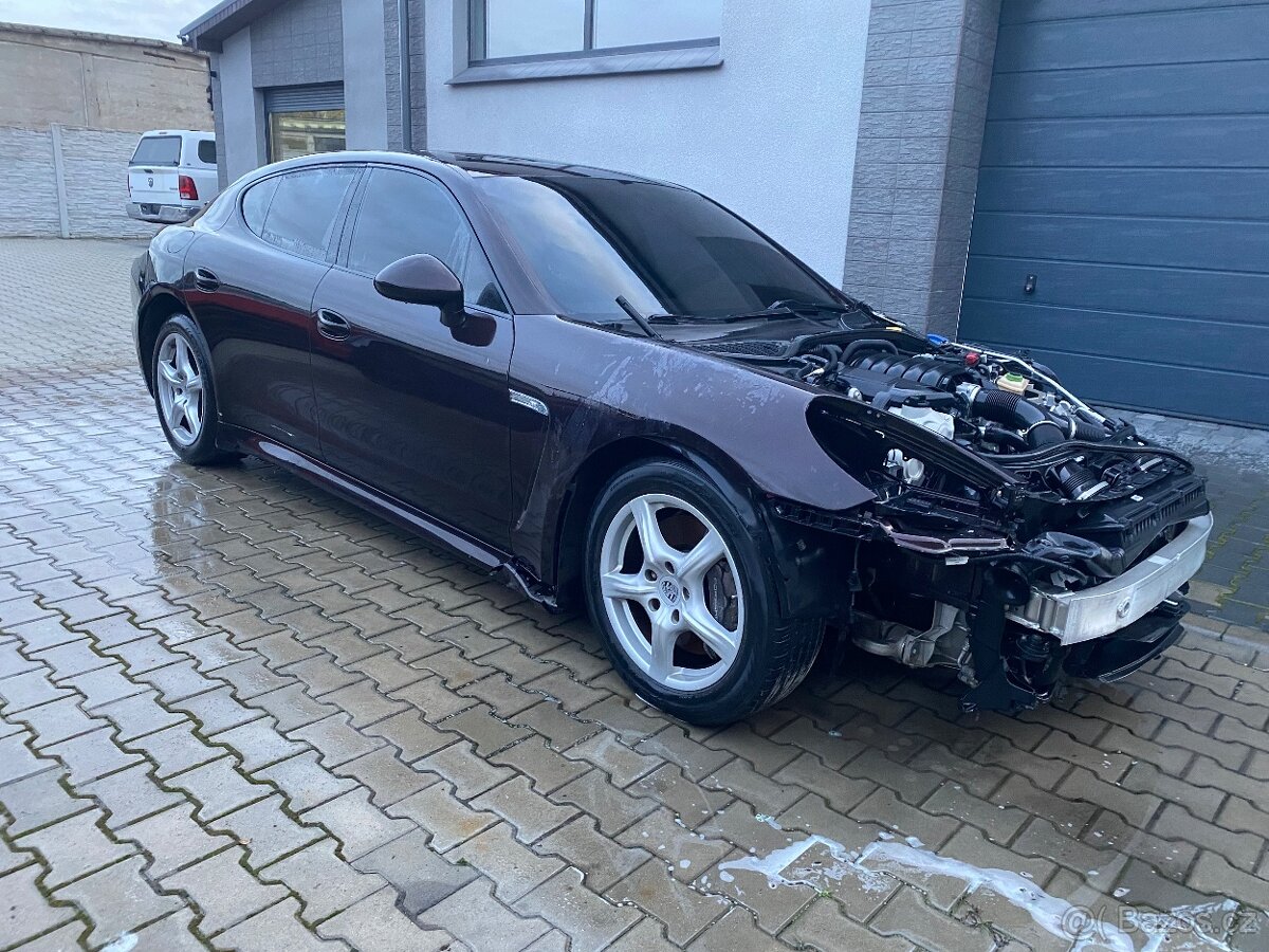 Porsche Panamera 3.6 neni kompletni dovuz