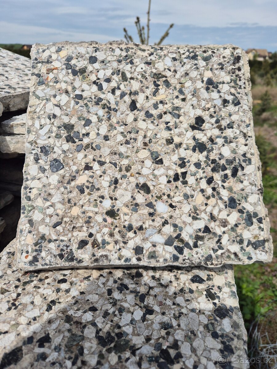 Dlaždice 25x25cm