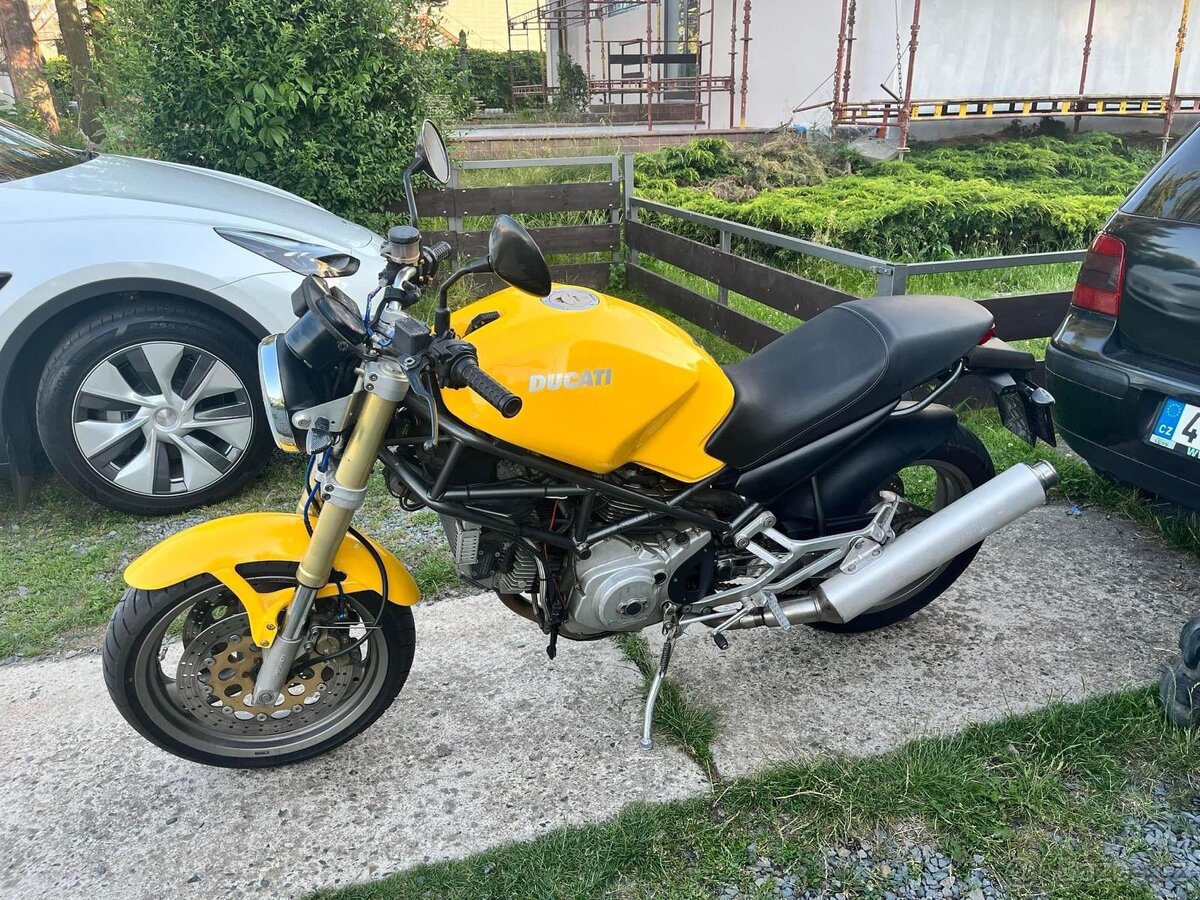 Ducati Monster 600