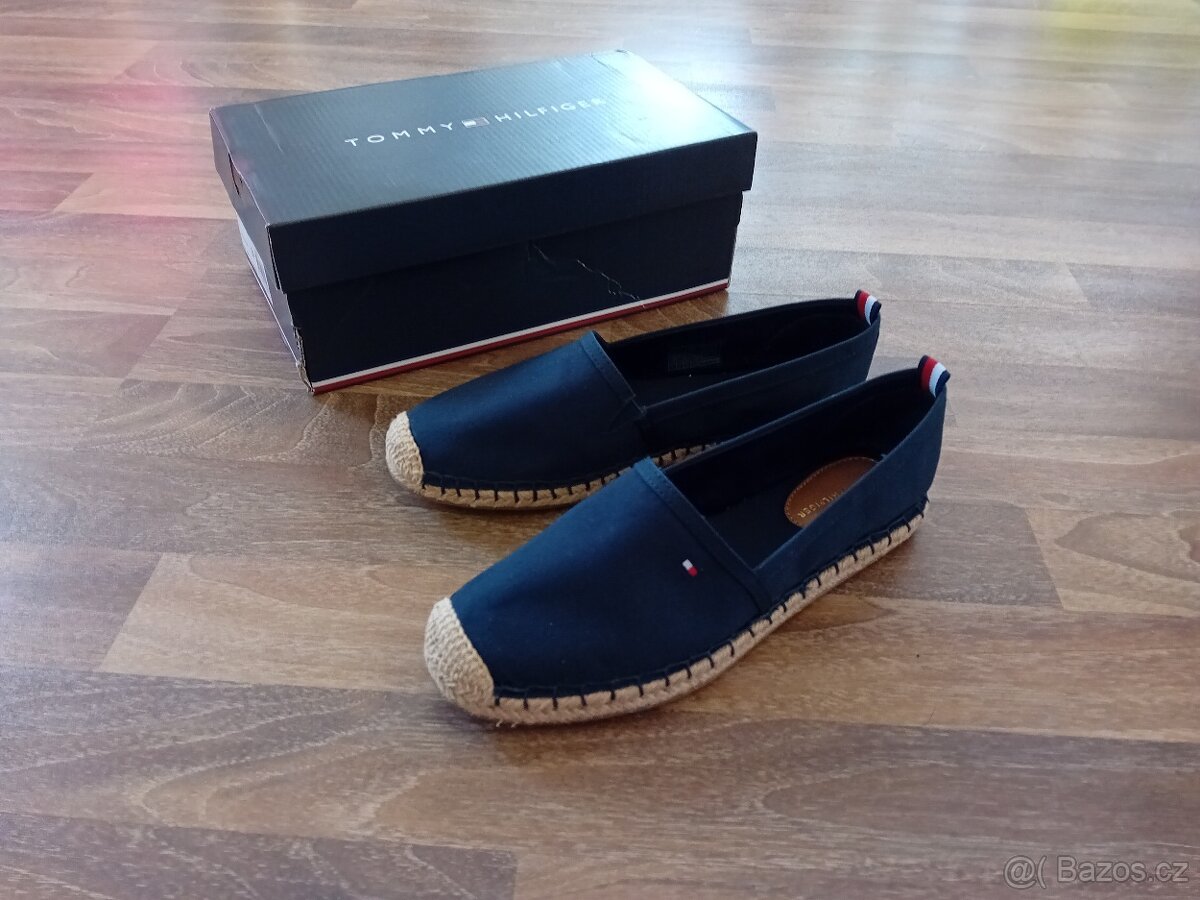 Nové boty/ espadrilky Tommy Hilfiger vel. 37