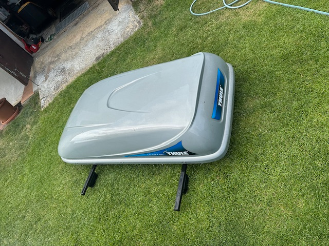 střešní box THULE