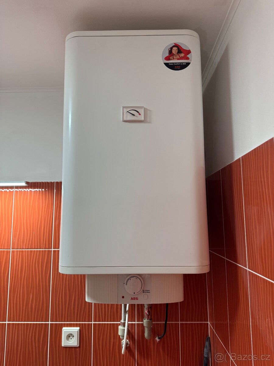 Bojler AEG EWH Comfort 80 N - nástěnný ohřívač 80 L