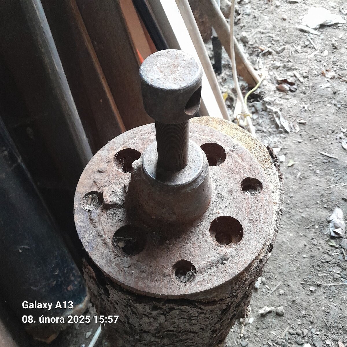 PF 62 stahovák bubnu kola