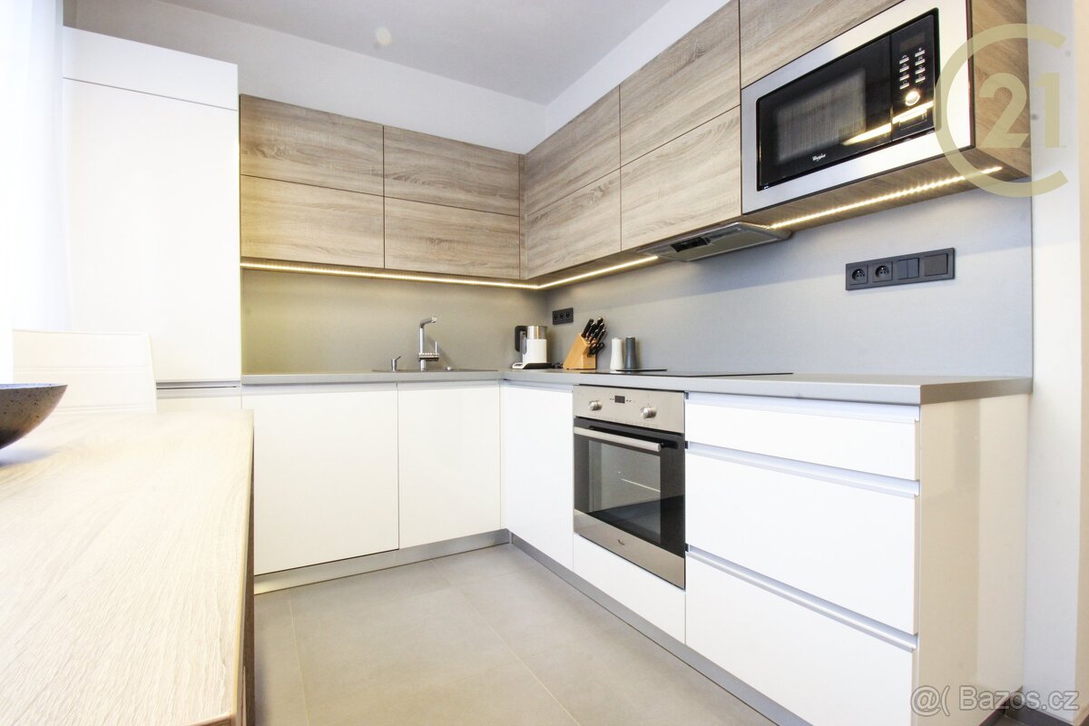 Podnájem bytu 2+1 s balkonem, Ondrouškova, Brno