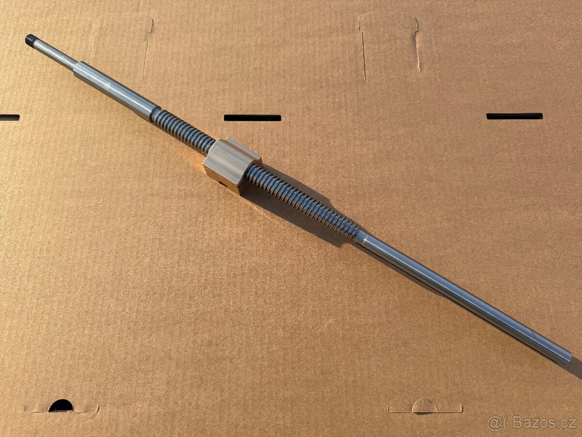 Šroub příčného suportu - soustruh s28 Bronz