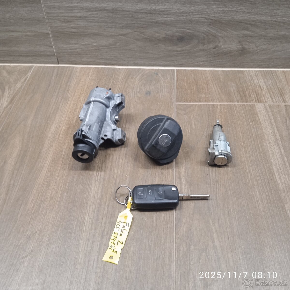 Škoda Fabia II. spínací skříňka - sada - 1x klíč.
