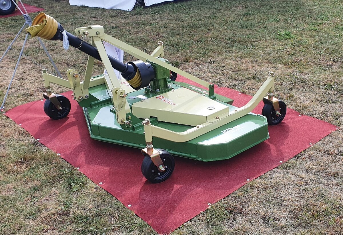 Mulčovač, rotačný nožový na predaj, kosa, kosačka