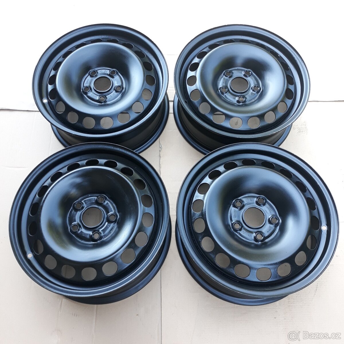 16 disky VW Passat B6,B7