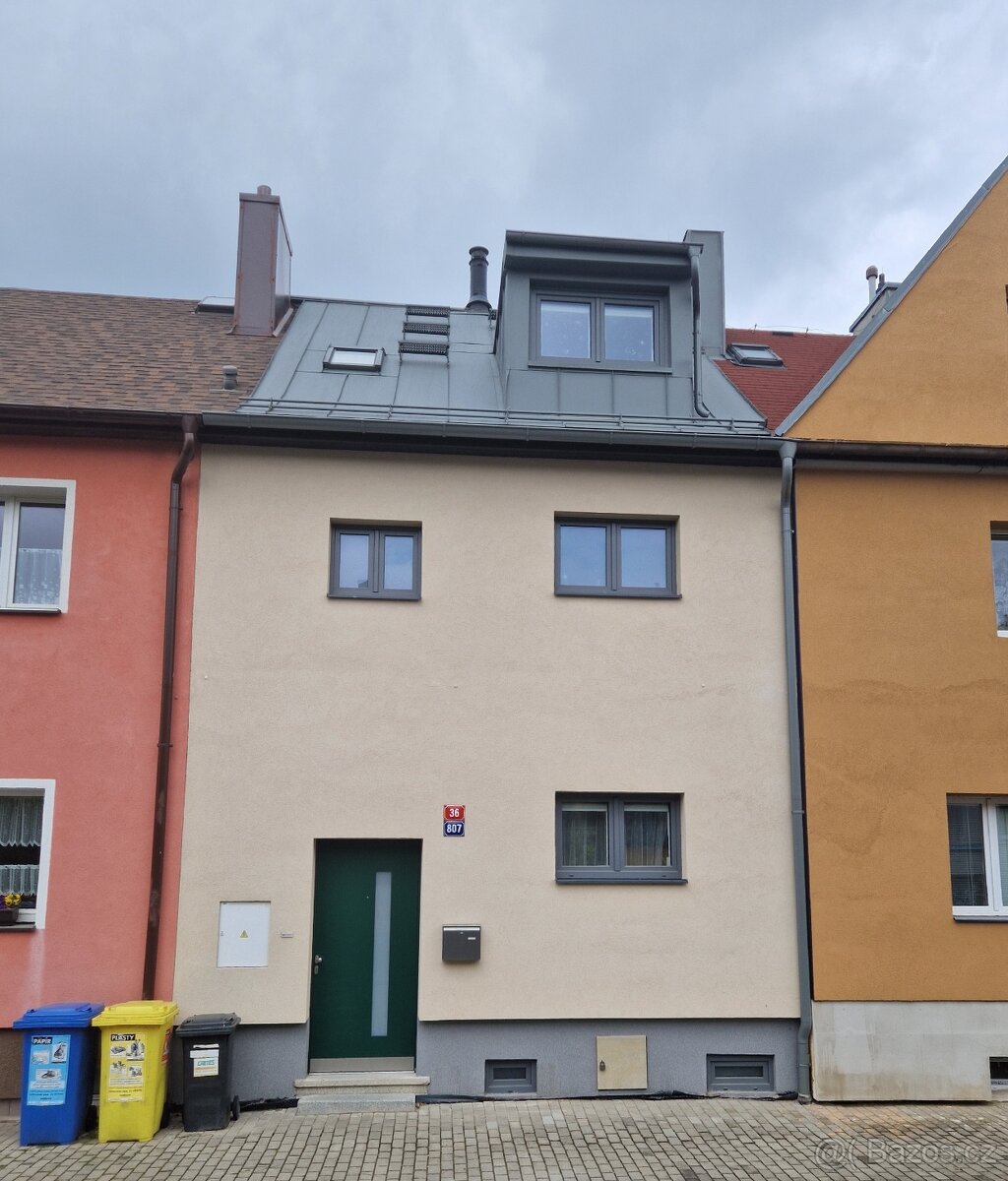 Prodej NOVĚ rekonstruovaného domu CHEB