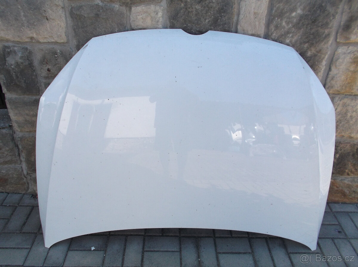 VW GOLF 7 BOK-KAPOTA-BLATNÍKY-SVĚTLO-DVEŘE-NÁRAZNÍKY