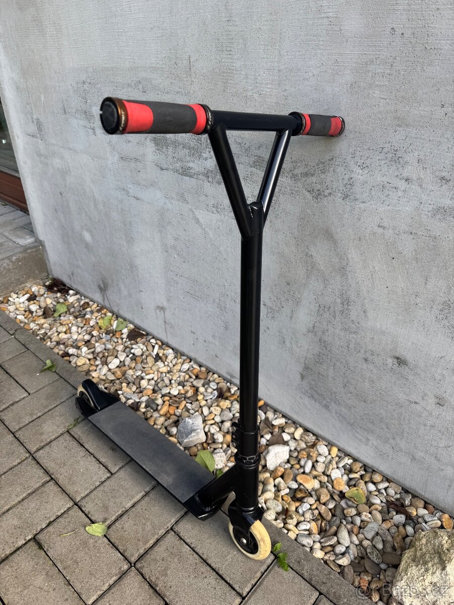 Freestyle koloběžka černá nalakovaná