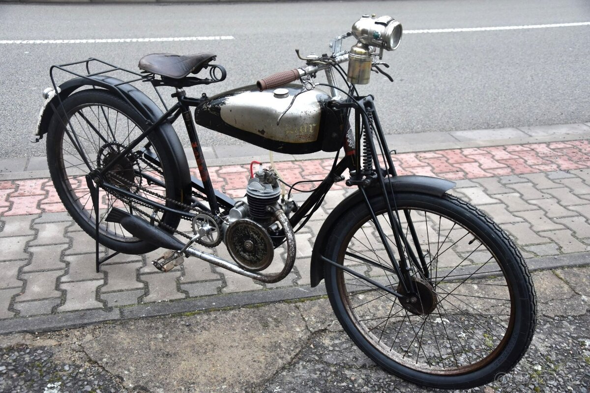 Vzácné motokolo Armor Paris 100