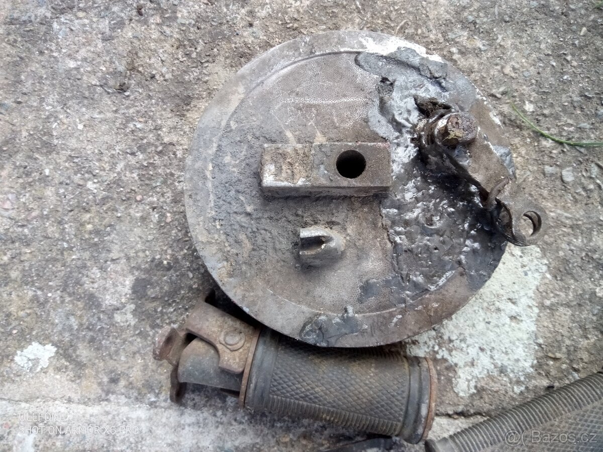 Jawa, ČZ 150Konvolut věci malá kyvacka?