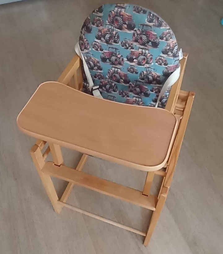 Jídelní židlička 2v1