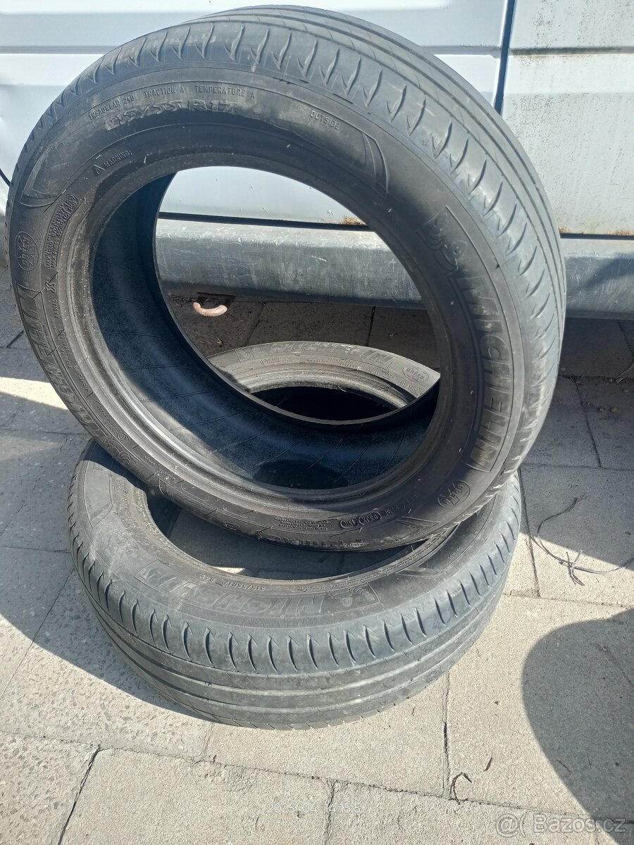 2kusy Letních 215/55R17 Michelin