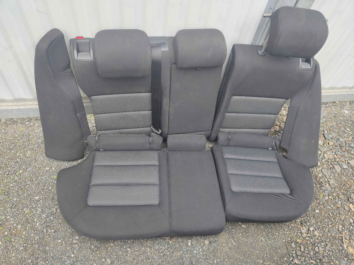 Zadní sedačky Octavia II - sport