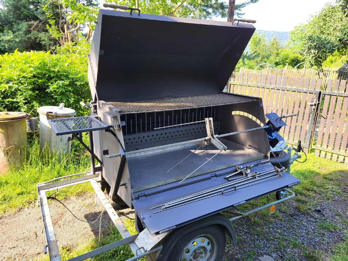 Pronájem grilu na sele,kytu,kuřata