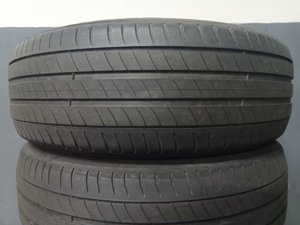 215/65 R16 MICHELIN (3119)