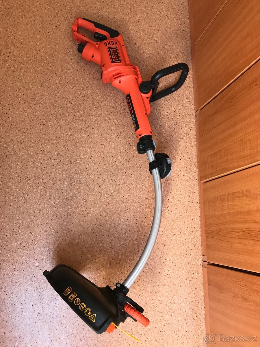 Strunová sekačka Black & Decker GL9035.