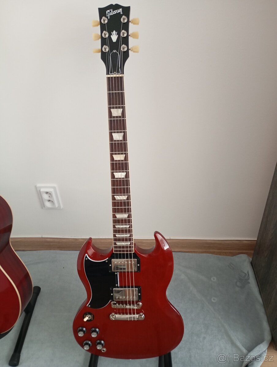 Prodám levorukou kytaru Gibson Sg standart 61
