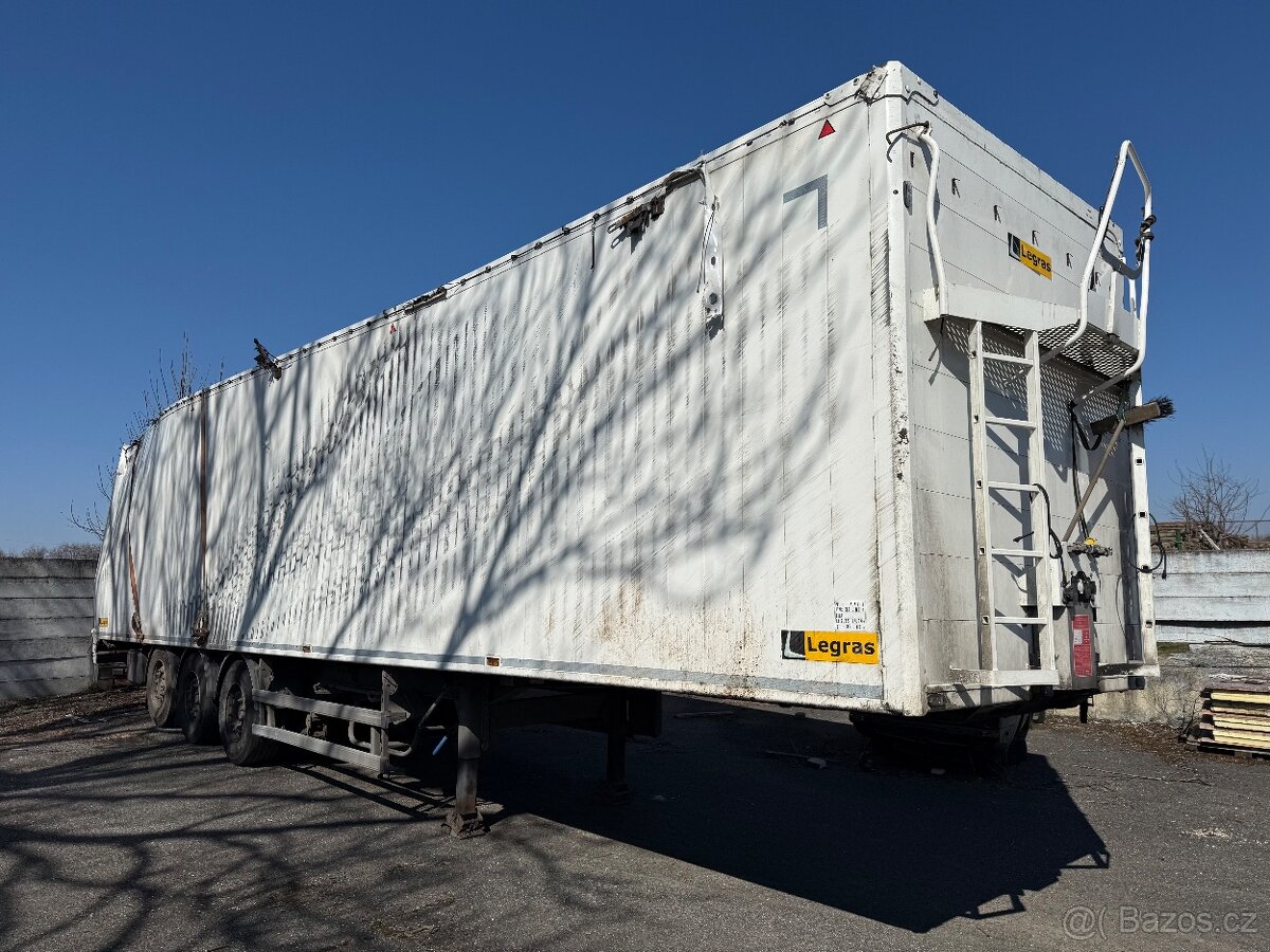 Havarovaný náves LEGRAS SBS2220 rv:2019/6 pravý bok poškozen