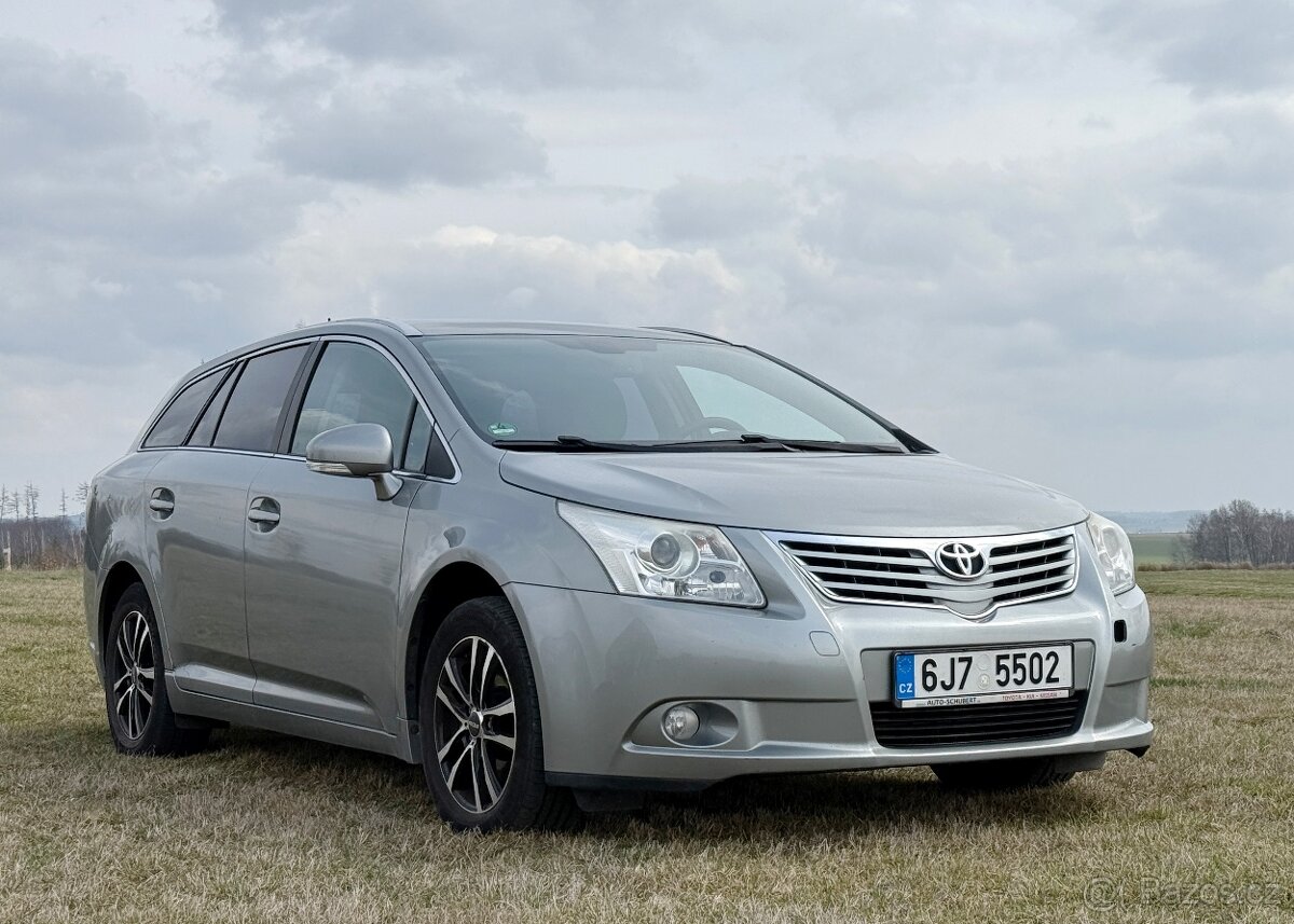 Toyota Avensis 1.8 VVTi benzín, 108kW, Combi, 2010