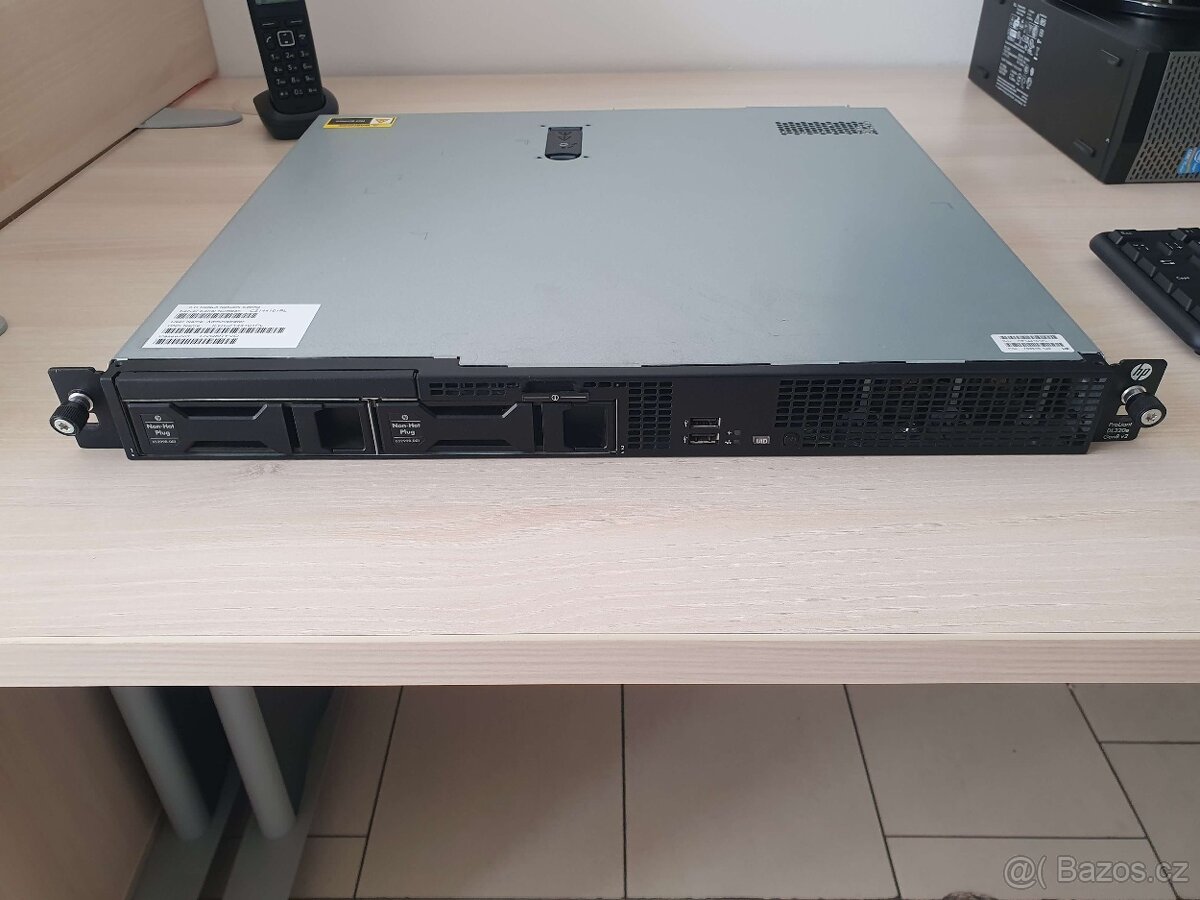 Server HP DL320e Gen8 v2, E3-1231 v3, 32 GB RAM