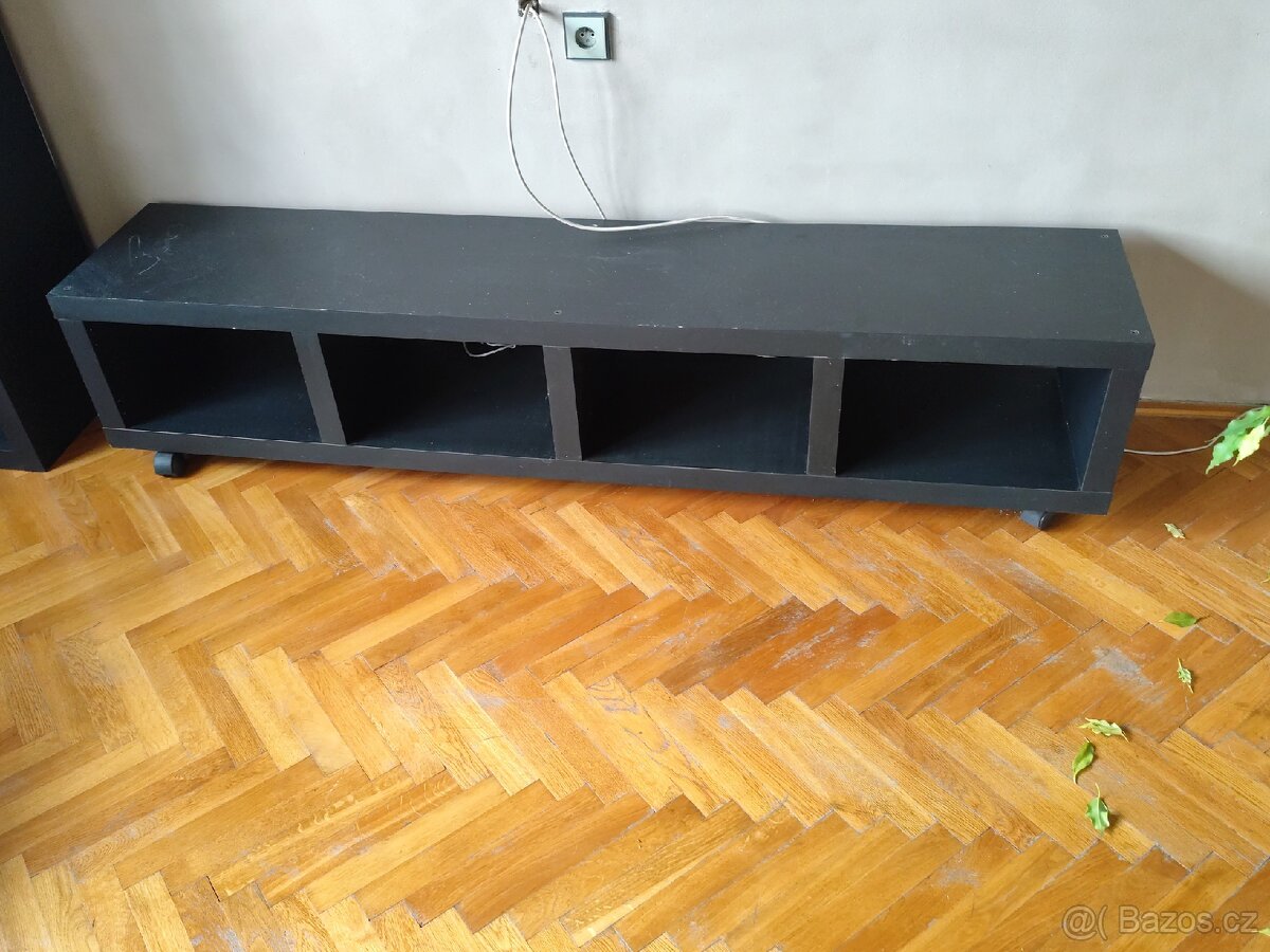 Polička černá IKEA