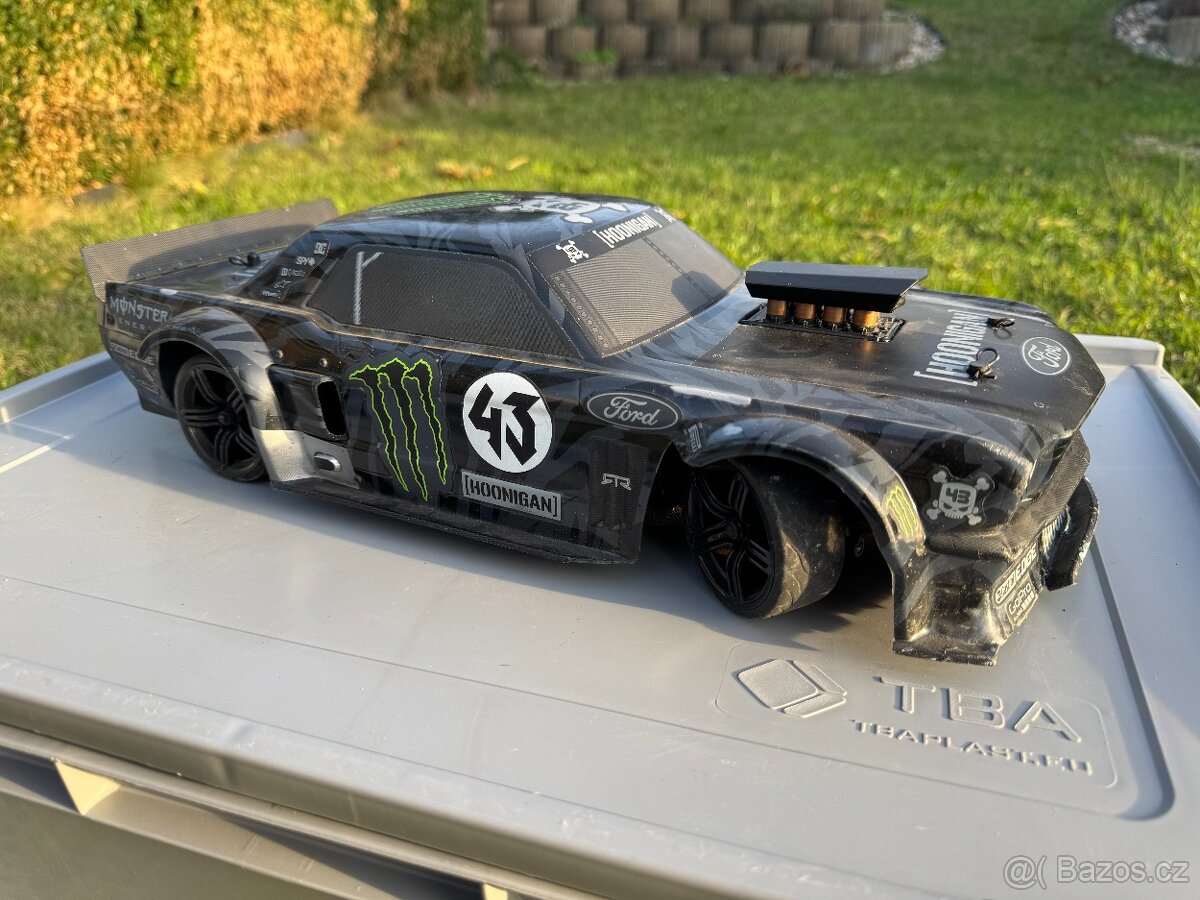 Sbírka RC modelů, vše brushless motory, baterie, boxy..