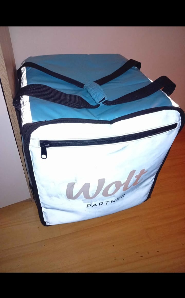 Wolt taška