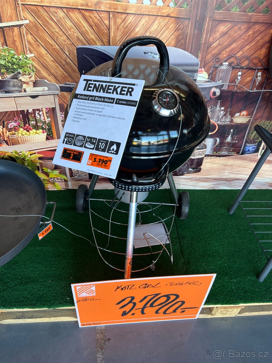 Zánovní gril Tenneker Black Moon Ø58cm + příslušenství Weber