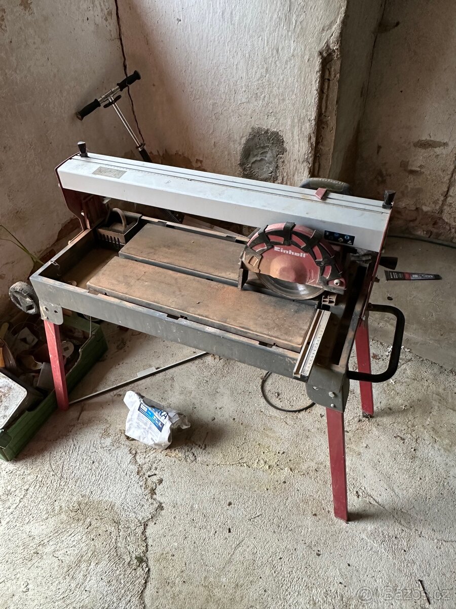 Radiální řezačka dlaždic - elektrická