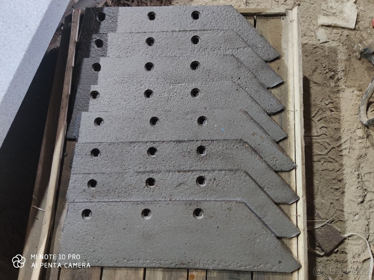 Nepoužité ostří na Roudnické pluhy PH1, PHX, 3PN 35
