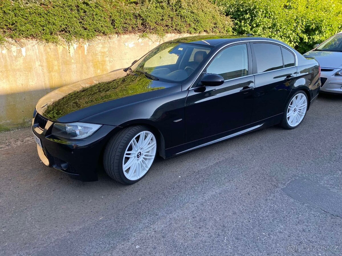 E90 325i