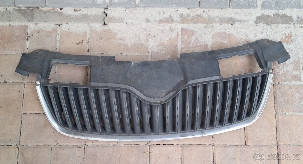 Škoda Fabia II mřížka