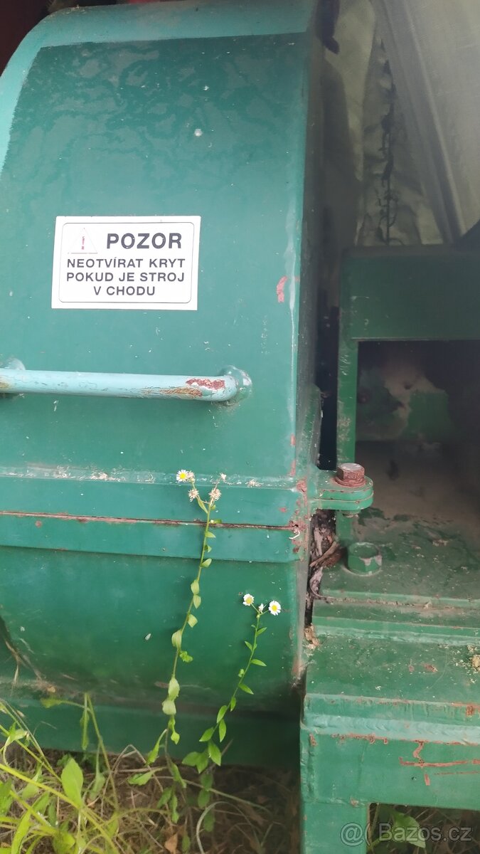Šnekový štěpkovač Bystroň Barakuda - za traktor PTO540