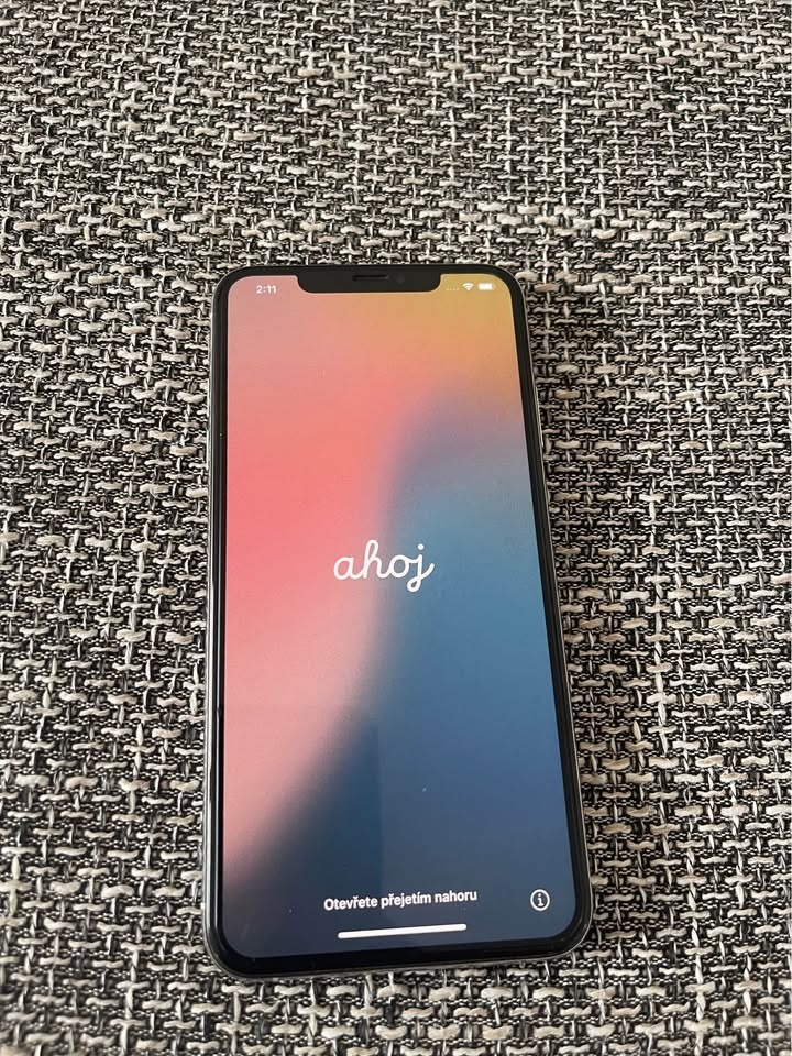 iPhone XS MAX 256 GB Stříbrný