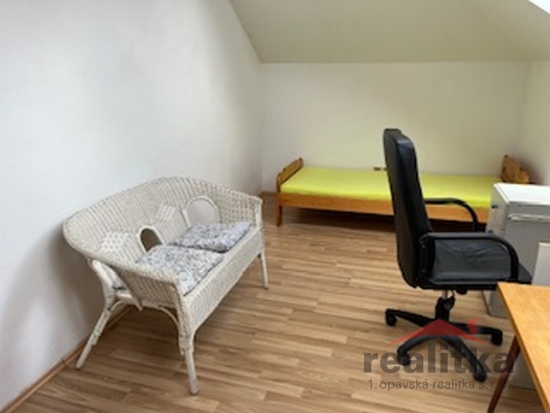 Pronájem podkrovního pokoje, Opava, ul. Na Rybníčku